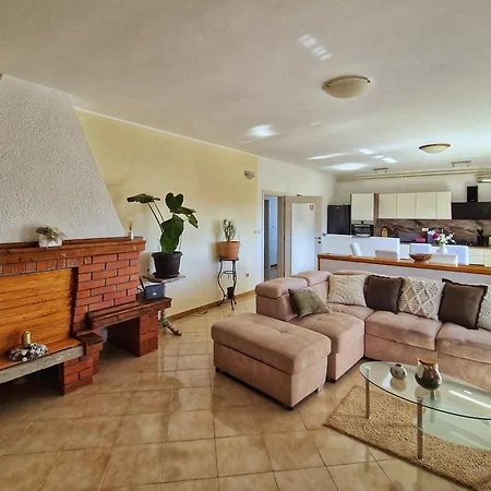 Mare-peroj * Vodnjan