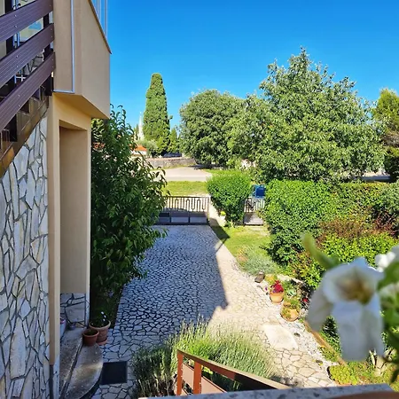 Mare-peroj * Vodnjan